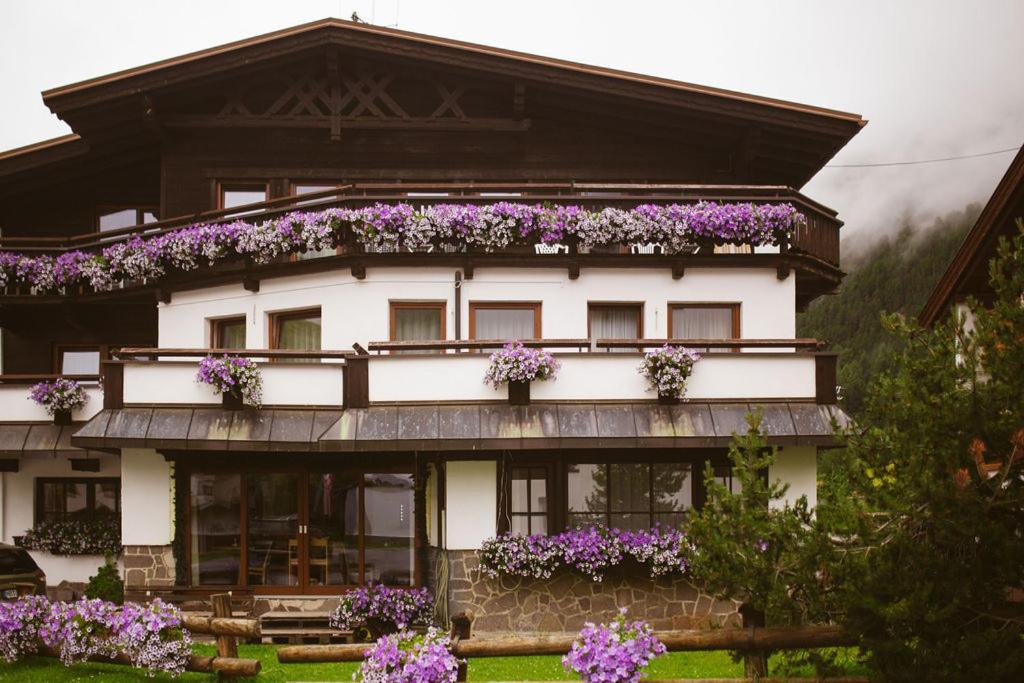 Garni Stefani Hotel เวนท์ ภายนอก รูปภาพ